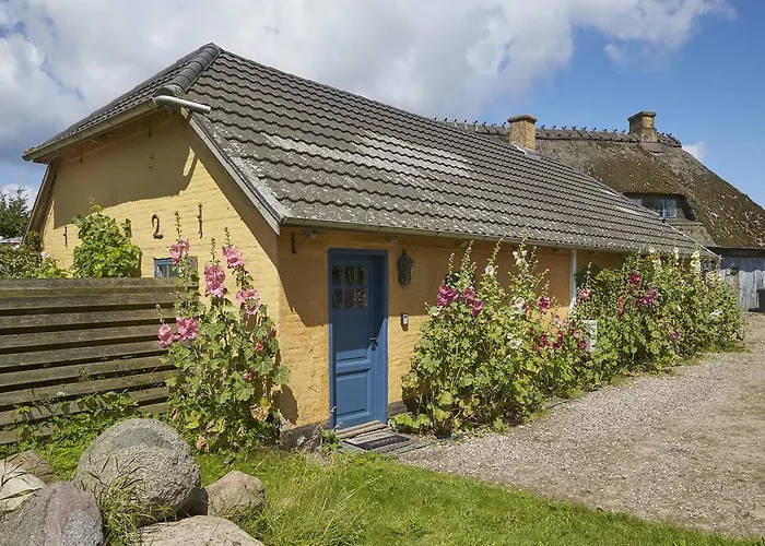 Дом отдыха Mollegade 1 House